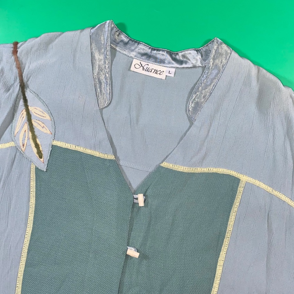 Nuance Women's Size L Blue Green Leaf Embroidered Button‎ Up Top Blouse